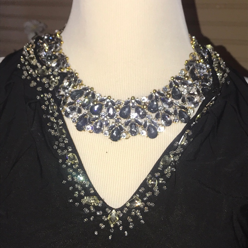 NWT elegant statement necklace/ choker